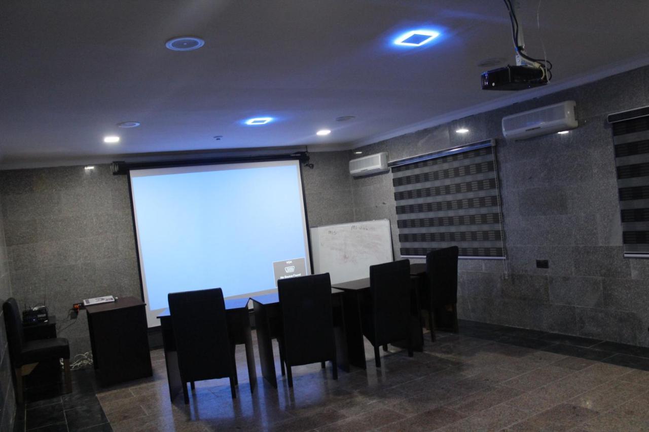 Class Suites Ikeja Exterior foto